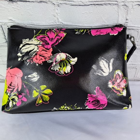 'VICTORIA'S SECRET' 'WILDFLOWER' LOGO TOP~ZIP TRAVEL/COSMETIC WRISTLET BAG - Picture 7 of 16